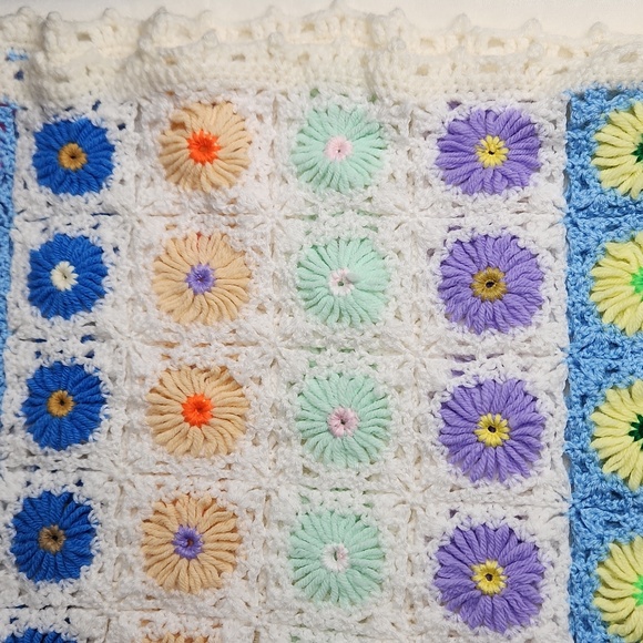 Granny square baby blanket,  38 X 46 - Picture 3 of 5